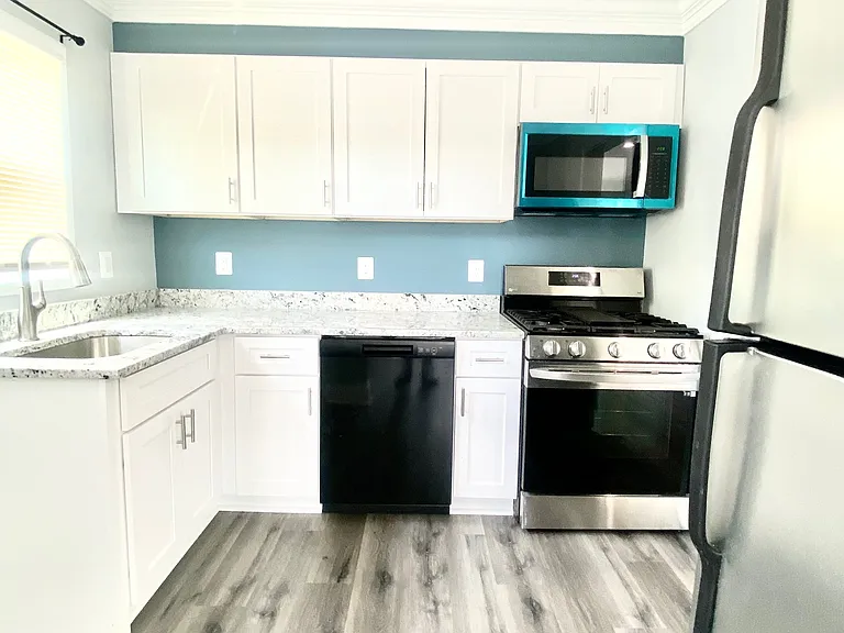 4914 Hamilton Ave #1 — Photo 4