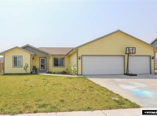 2333 Kalina Trl, Bar Nunn, WY 82601