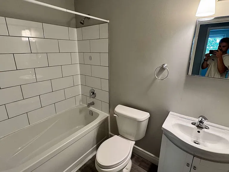 385 Division St #201 — Photo 18