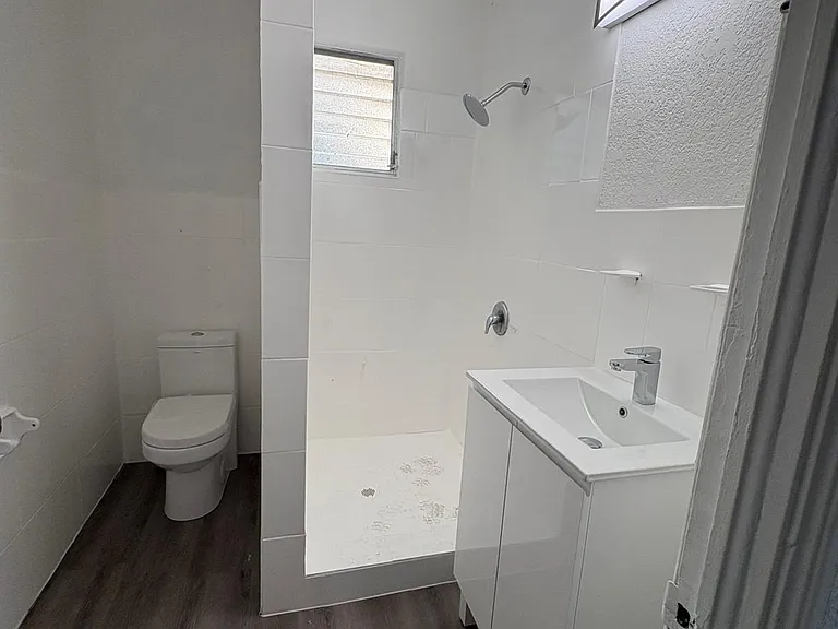 128 NW 9th Ave #5-3.1 — Photo 4