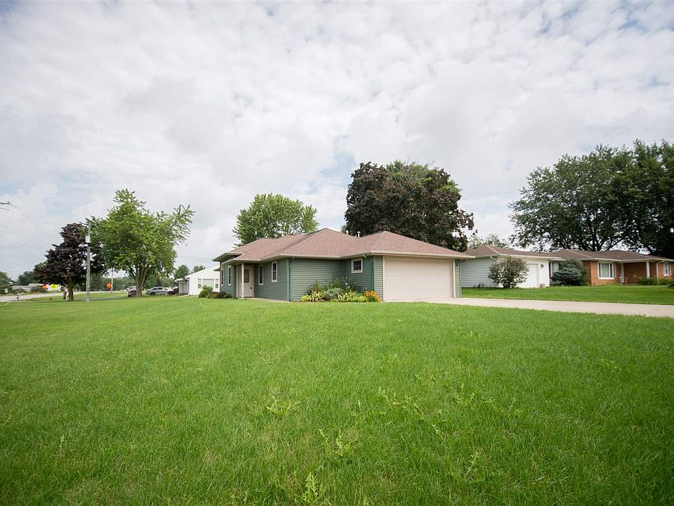 1st image of 1 Linda Ln