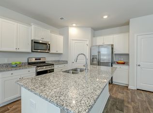 125 Sunray Ln, Summerville, SC 29486