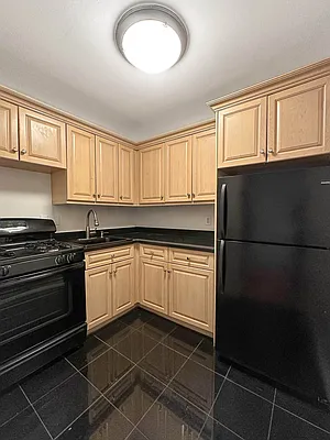 Rented by Oxford Property Group | media 13