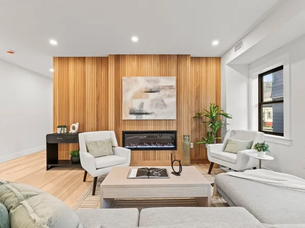 32 Bartlett St #1, Somerville, MA 02145