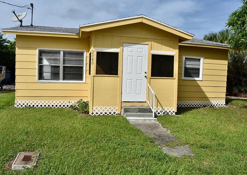 1st image of 2940 49th St