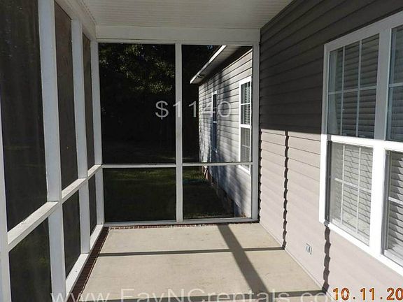 Screen porch