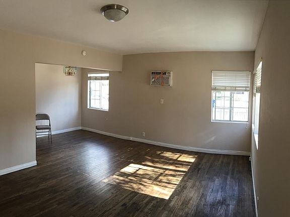 3rd image of 6405 Blewett Ave