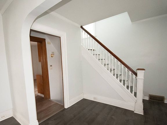 2nd image of 12 Tuxedo Pl