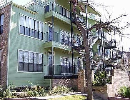 1st image of 915 W 22nd 1/2 St APT 105