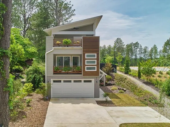 640 W Rhode Island Avenue, Southern Pines, NC 28387