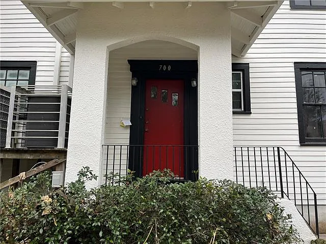 700 Florida Blvd — Photo 2