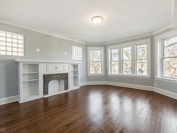 5th image of 4815 W Drummond Pl #2W
