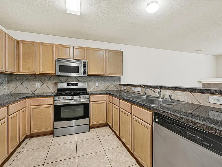 3219 Zephyr Glen Way — Photo 6