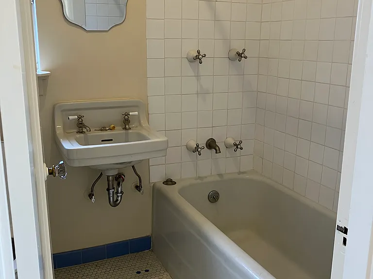 3500 35th Ave #35 — Photo 9
