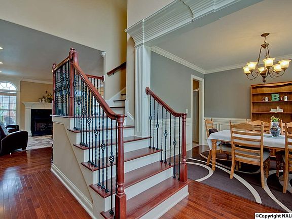 5th image of 6720 Mountain Ledge Dr SE