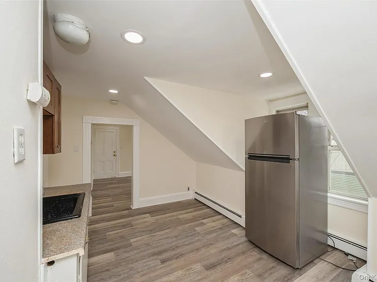 36 Tyler Ave — Photo 7
