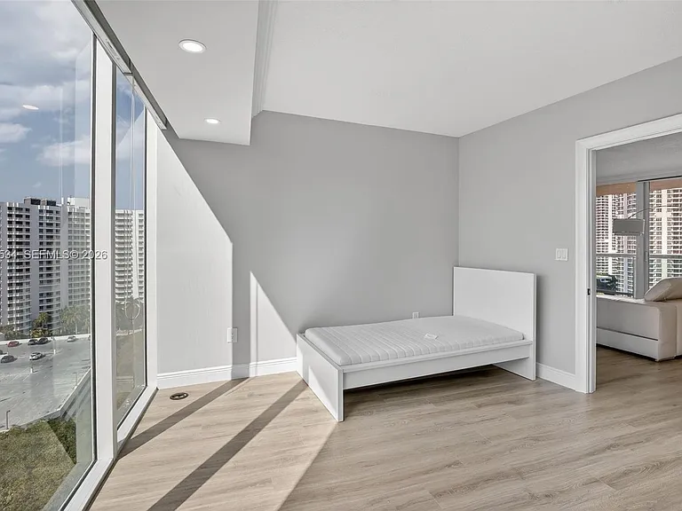 3370 Hidden Bay Dr #1501 — Photo 35
