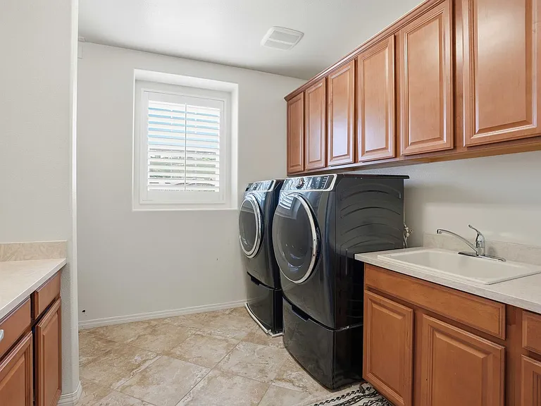 24545 Rosette Ln — Photo 27