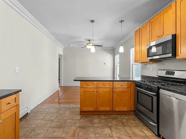 11 Woodlawn St #3 — Photo 22