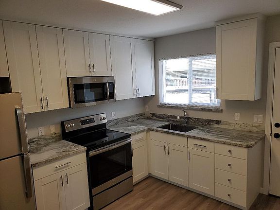 2nd image of 7101 Rosanna St #B