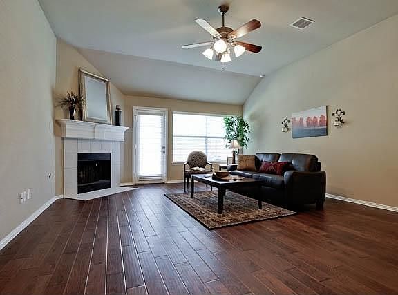 3rd image of 5018 Hopewell Dr