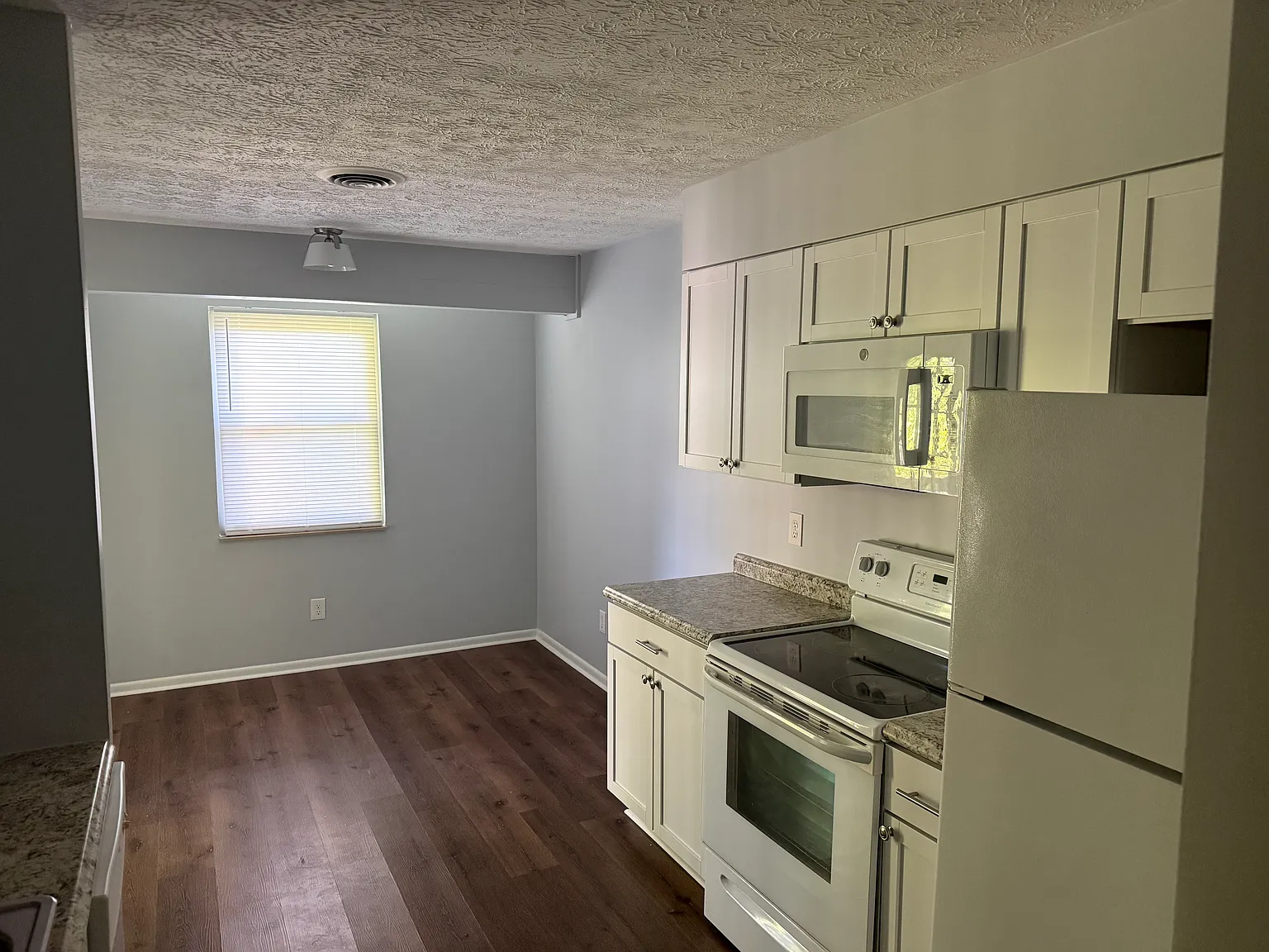 2 bed, 865 sqft, $1,250 — Photo 1