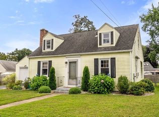 86 Anniversary St, Springfield, MA 01104