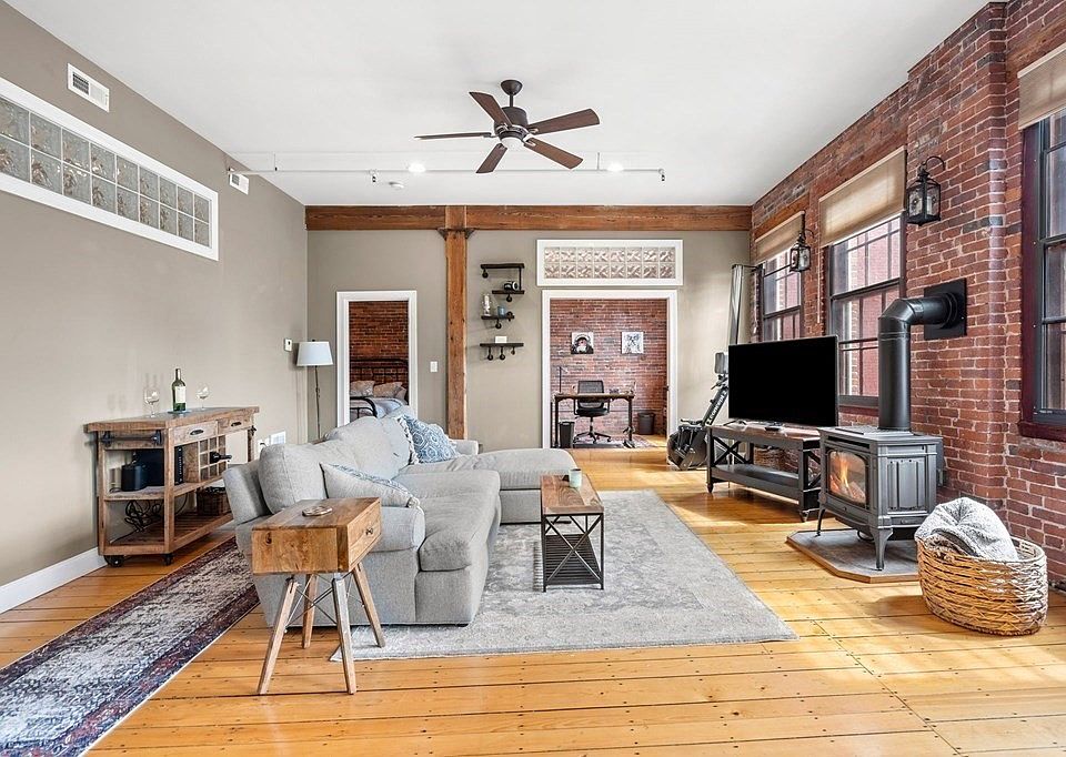 58 Prescott St Lowell MA Zillow