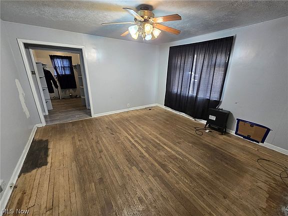 5th image of 71421 Center St