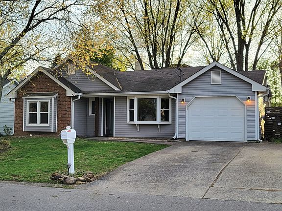 2nd image of 131 Southern Trce