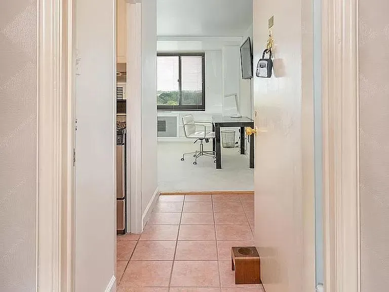 1021 Arlington Blvd #728 — Photo 4