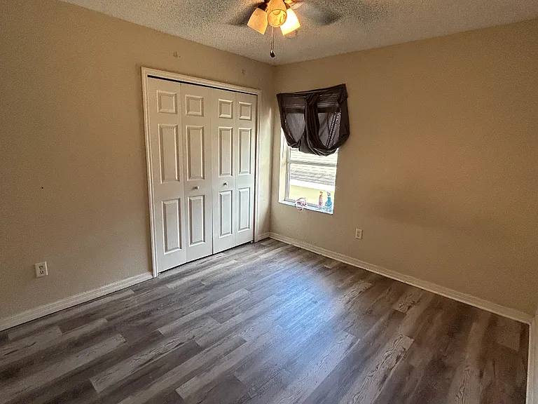 1947 Morning Star Dr — Photo 11