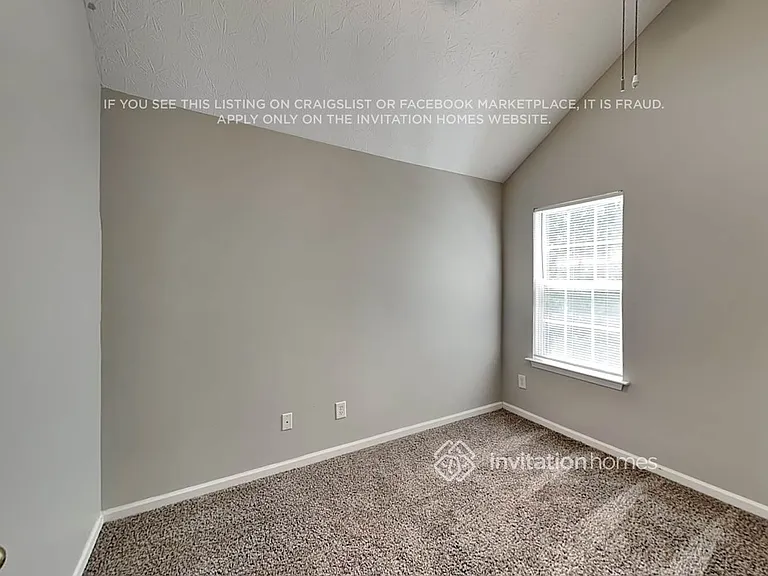 2625 Fairstone Ave — Photo 13