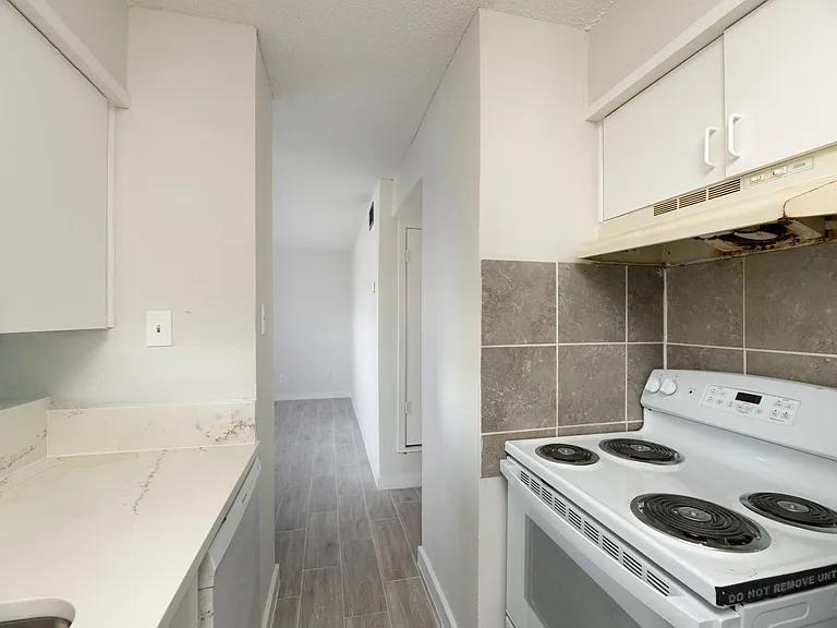Country Living Apartments — Photo 29