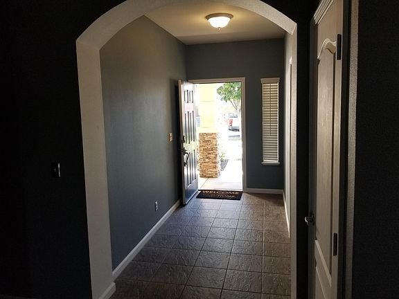 2nd image of 2828 Eureka Dr