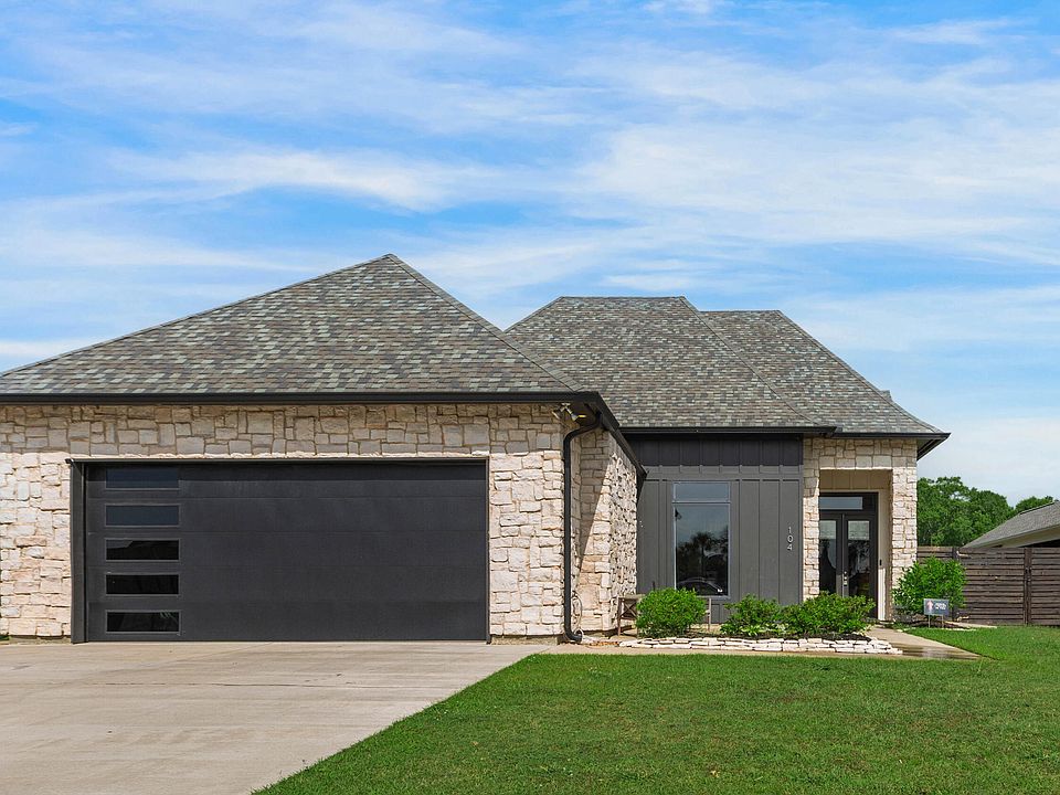1st image of 104 Cherrywood Dr