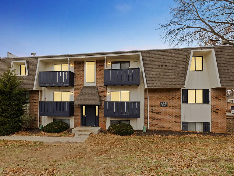 Royal Ridge Apartments — Photo 6