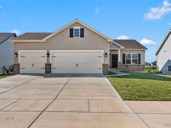 322 Summer Glen Ln, Saint Charles, MO 63301