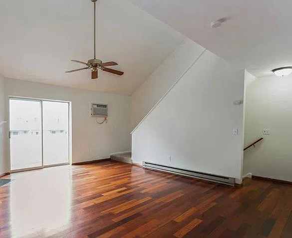 2 bed, 1038 sqft, $2,300 — Photo 3