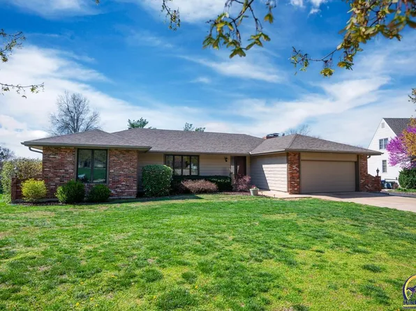 7221 SW Wattling Ct, Topeka, KS 66614