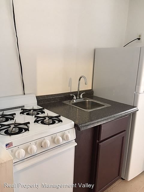 1st image of 1402 Lee St E APT 8