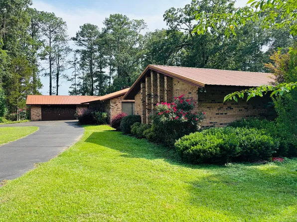 117 6th Ct NE, Vernon, AL 35592