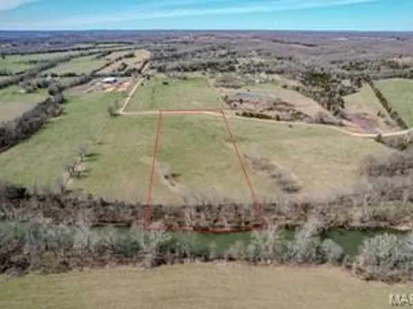 30520 Honeysuckle Cir, Lebanon, MO 65536