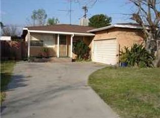 220 E Ramona Dr, Rialto, CA 92376
