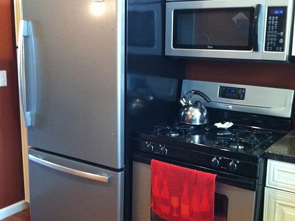 Kitchen/Refrigerator