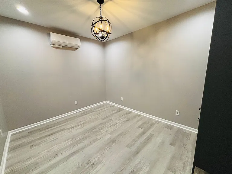 420B N Main St — Photo 3