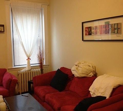 3rd image of 185 Chestnut Hill Ave APT 009
