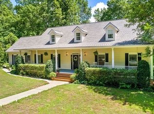 25 Longwood Ln, Newnan, GA 30263