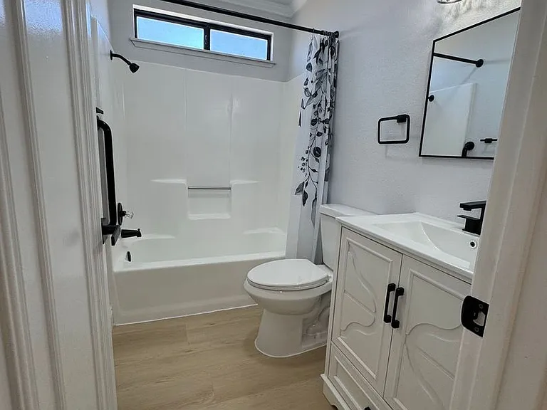 21519 Everett Dr — Photo 9
