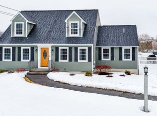 27 Elmwood Ave, Salem, NH 03079